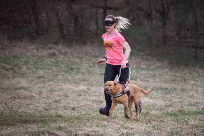 Emese kutyas portre 2 kicsi 400x267 1